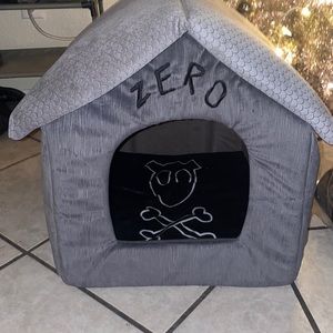 Disney’s The nightmare before Christmas Zero’s dog house